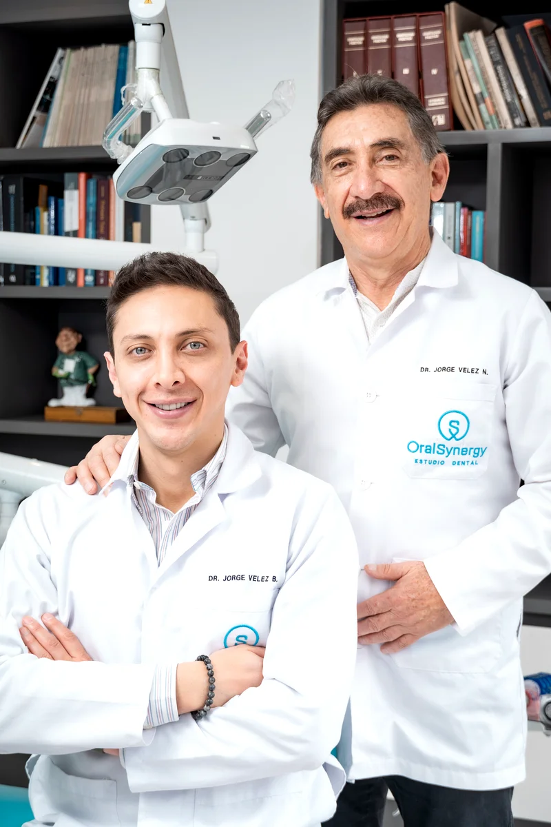 Dr. Jorge Velez N. and Dr. Jorge Velez B., two generations, Oral Synergy Cuenca